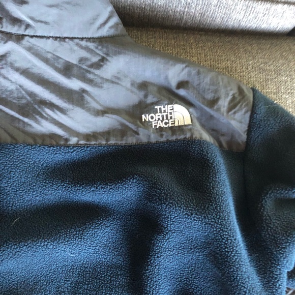 North face zip up fleece jacket - Picture 4 of 5